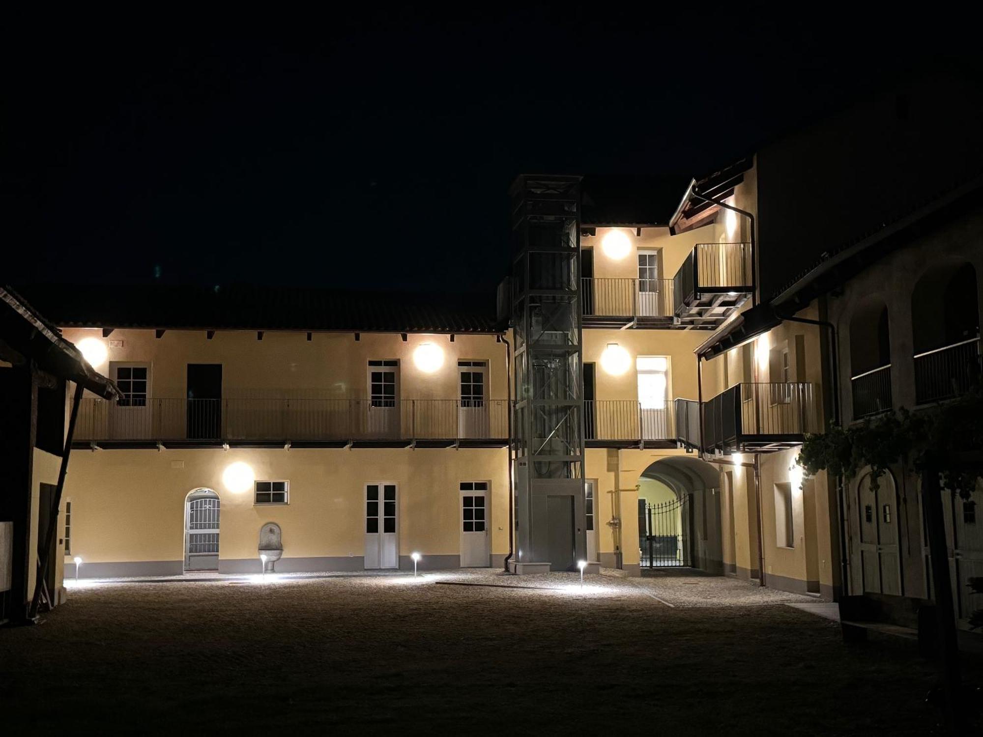 Via Ai Portici Suite Caselle Torinese Exterior photo